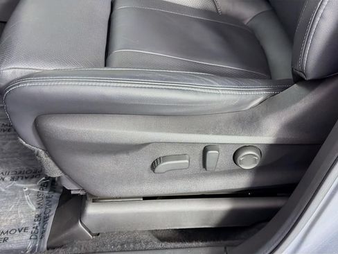 Used 2022 Subaru Ascent Limited AWD/4WD image 36