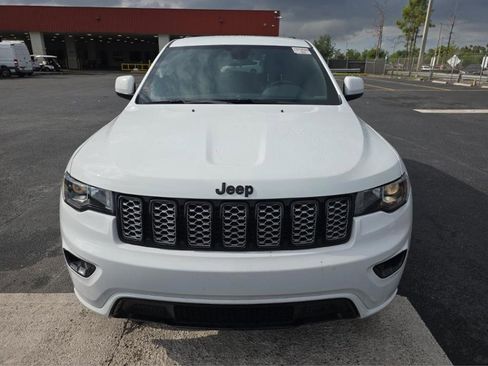 Used 2021 Jeep Grand Cherokee Laredo X AWD/4WD image 22