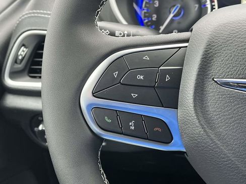 New 2026 Chrysler Pacifica Select image 19