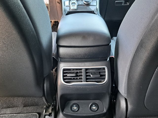 Used 2021 Hyundai Santa Fe SE FWD image 25