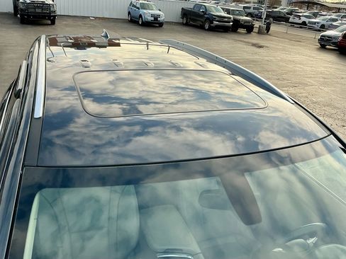 Used 2021 Buick Enclave Essence w/ Sound and Sites Package image 12