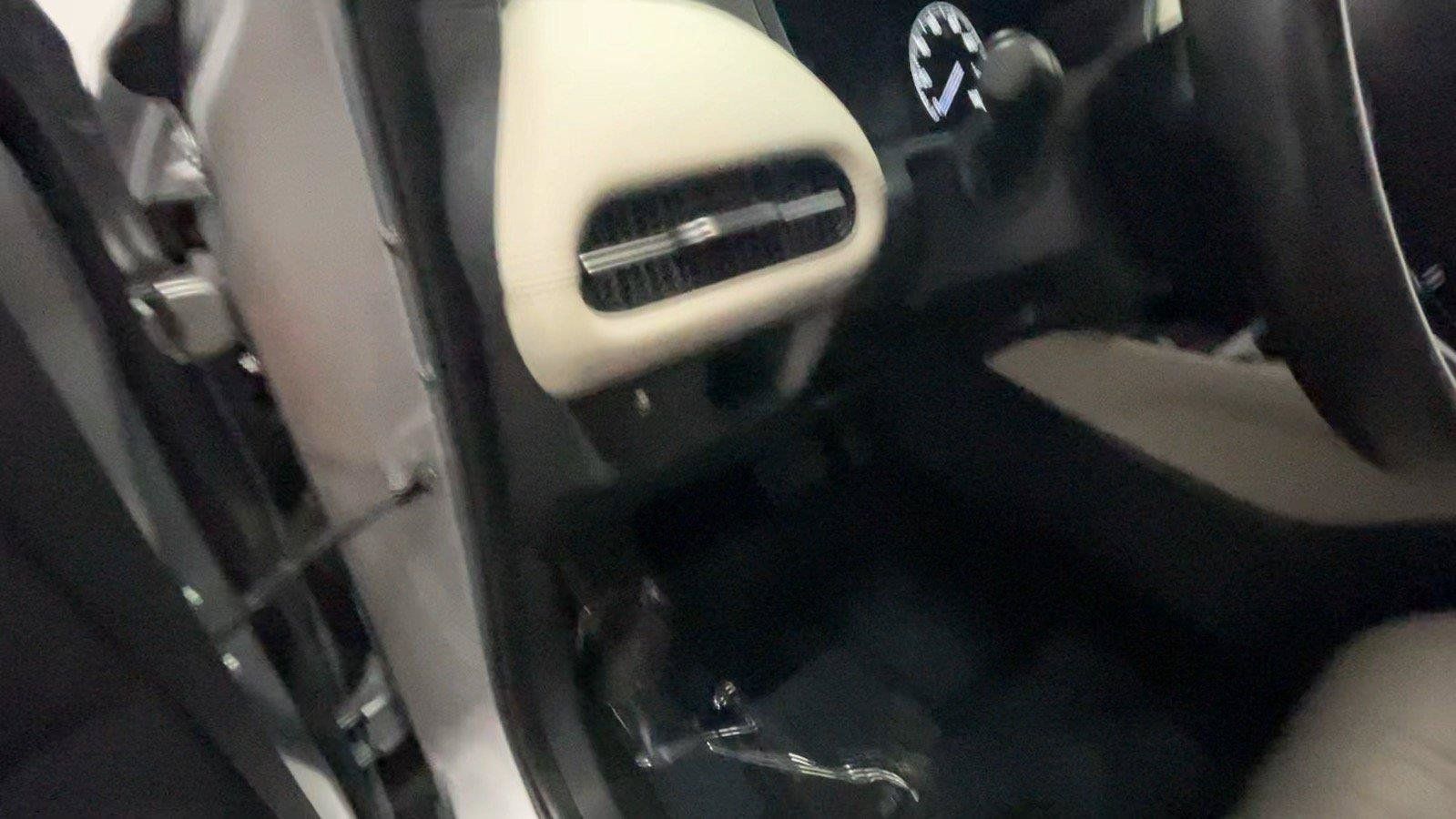 Used 2024 Honda HR-V EX-L image 30