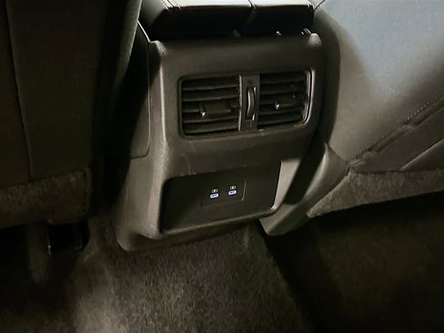 Used 2025 Nissan Rogue SV image 27