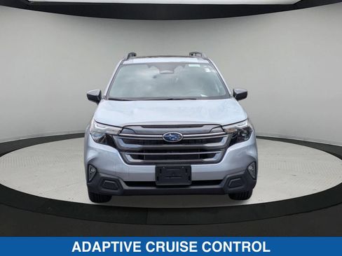 Used 2025 Subaru Forester Premium AWD/4WD image 9