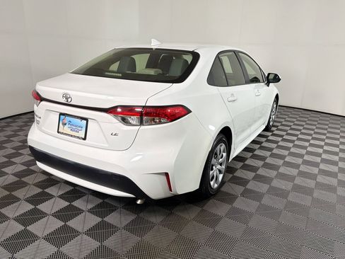 Used 2022 Toyota Corolla LE FWD image 9