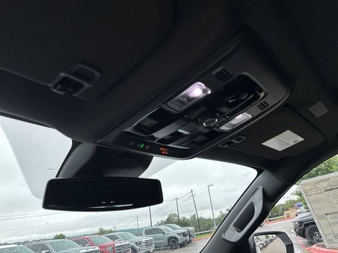 New 2026 GMC Yukon AT4 AWD/4WD image 28
