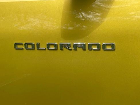Certified 2023 Chevrolet Colorado Z71 w/ Advanced Trailering Package AWD/4WD image 12