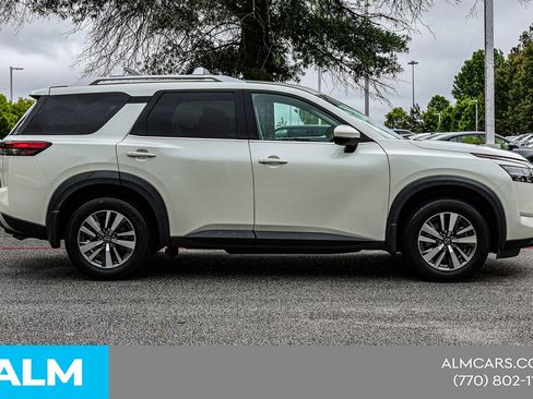Used 2022 Nissan Pathfinder SL FWD image 10
