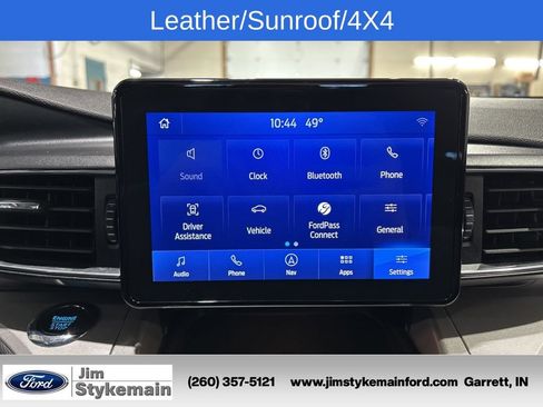 Used 2023 Ford Explorer XLT AWD/4WD image 4