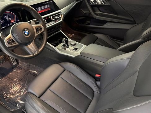 Used 2022 BMW 230i Coupe w/ M Sport Package RWD image 4