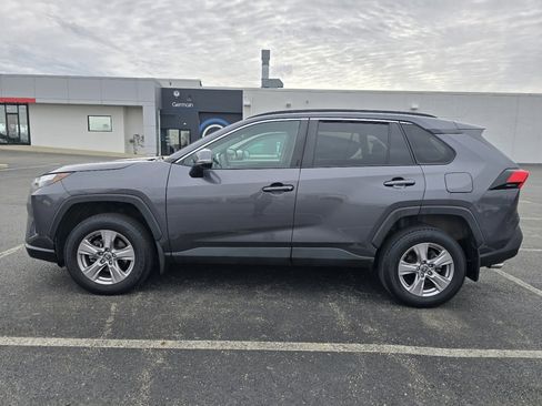 Used 2023 Toyota RAV4 XLE image 4