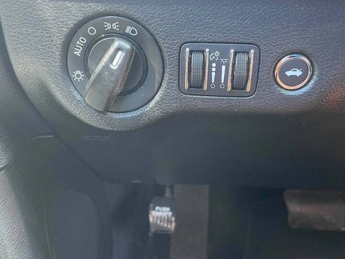 Used 2014 Dodge Charger SE RWD image 15