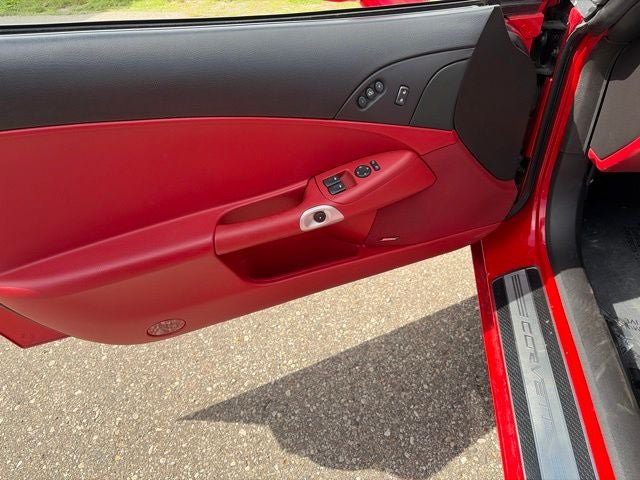 Used 2007 Chevrolet Corvette Convertible w/ Preferred Equipment Group RWD image 21