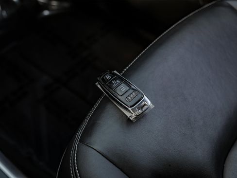 Used 2021 Audi Q8 Premium w/ Convenience Package image 53