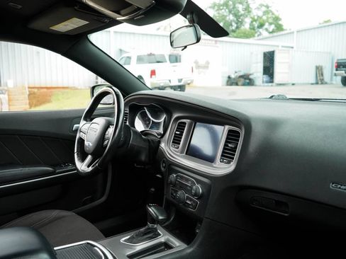 Used 2023 Dodge Charger SXT RWD image 10