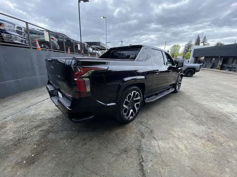 Used 2024 Chevrolet Silverado EV RST AWD/4WD image 6