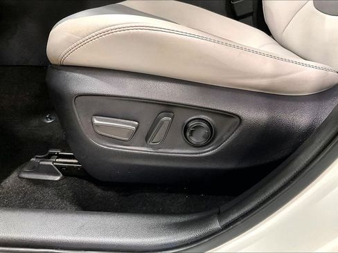 Used 2020 Toyota RAV4 Limited w/ Limited Grade Weather Package AWD/4WD image 19