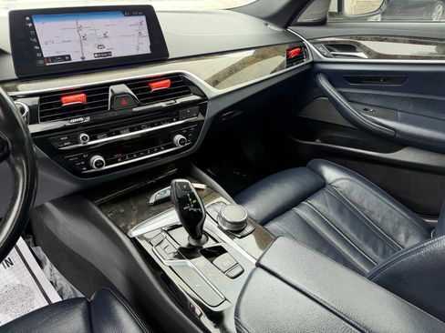 Used 2018 BMW 530i xDrive image 26