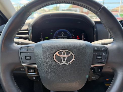 Certified 2025 Toyota Camry LE AWD/4WD image 32