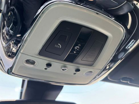Used 2016 Rolls-Royce Wraith RWD image 39