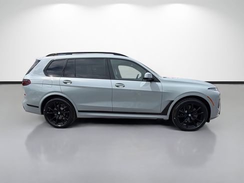 New 2027 BMW X7 xDrive40i w/ M Sport Package AWD/4WD image 2