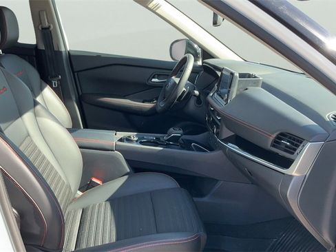 Used 2025 Nissan Rogue SV w/ Rock Creek Premium Package image 11