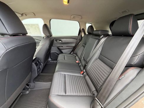 New 2026 Nissan Rogue SV AWD/4WD image 17
