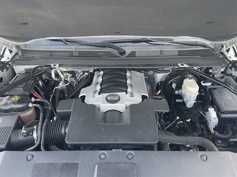 Used 2016 Cadillac Escalade ESV Luxury image 7