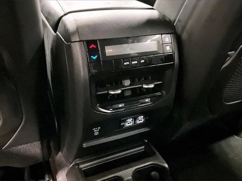 Used 2021 Jeep Grand Cherokee L Laredo image 11