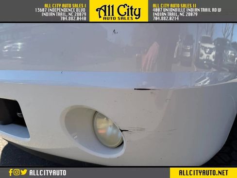 Used 2011 GMC Yukon SLT w/ SLT-2 Equipment Package image 42