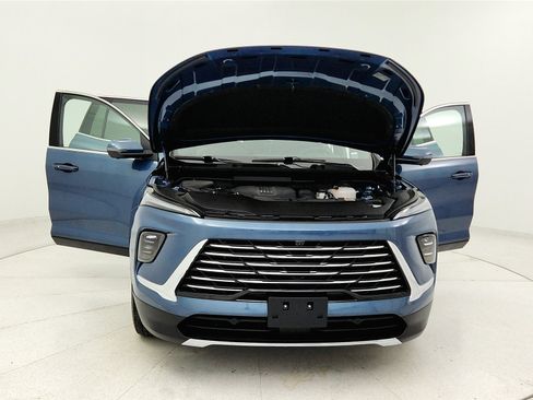 Used 2025 Buick Enclave Preferred image 35