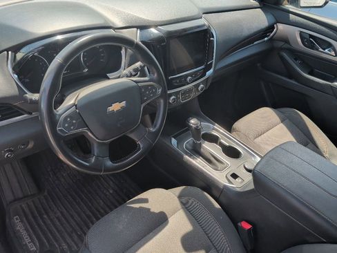 Used 2019 Chevrolet Traverse LT FWD image 8