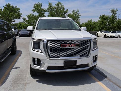 Used 2023 GMC Yukon Denali AWD/4WD image 4