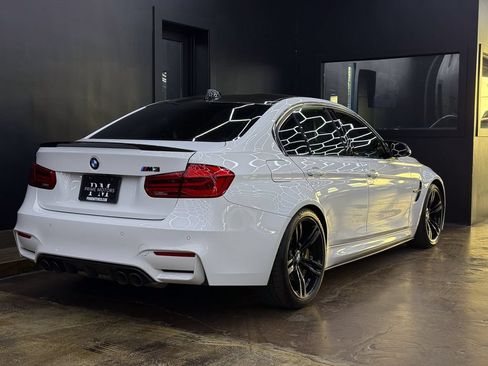 Used 2017 BMW M3 RWD image 9