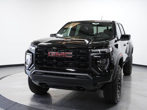 New 2026 GMC Canyon Elevation RWD image 3