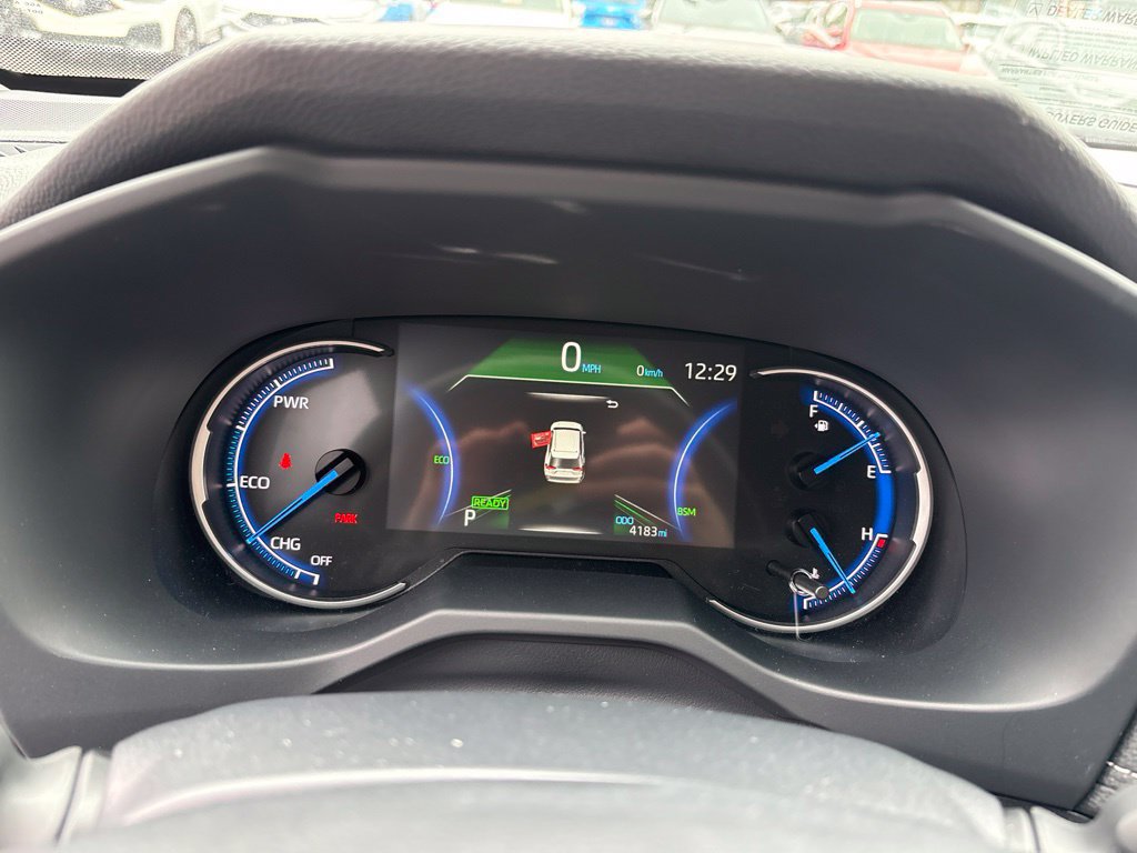 Used 2025 Toyota RAV4 LE AWD/4WD image 18