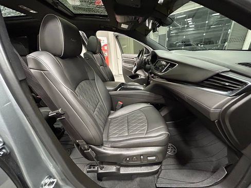 Used 2023 Buick Enclave Avenir w/ Avenir Technology Package image 45