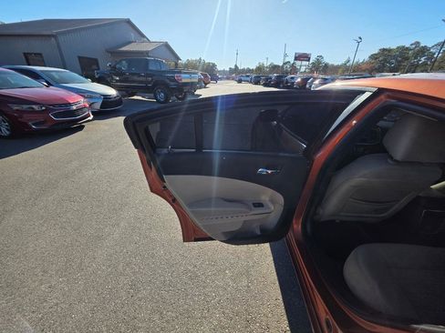 Used 2011 Dodge Charger SE image 8