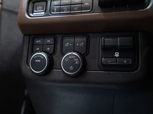 Used 2024 Chevrolet Tahoe High Country w/ Advanced Technology Package image 26