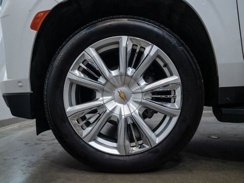 Used 2024 Chevrolet Tahoe High Country w/ Advanced Technology Package AWD/4WD image 11