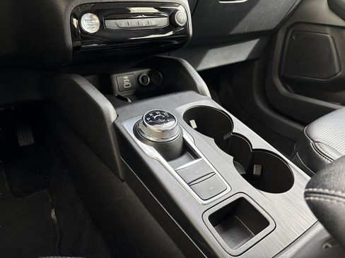 Used 2025 Ford Escape Platinum AWD/4WD image 31