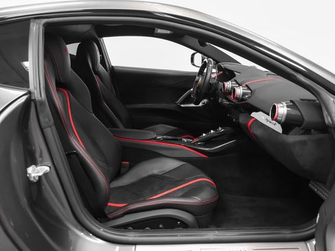 Certified 2019 Ferrari 812 Superfast RWD image 30