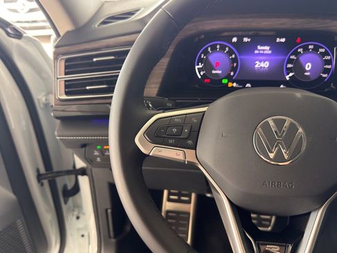 New 2026 Volkswagen Atlas SEL Premium R-Line AWD/4WD image 17