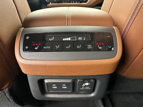 New 2026 Nissan Pathfinder Platinum w/ Cargo Package image 21