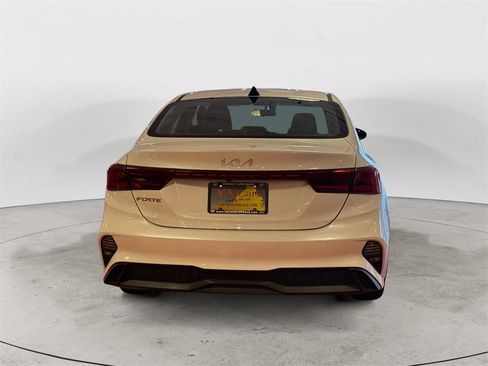 Used 2023 Kia Forte LXS image 4