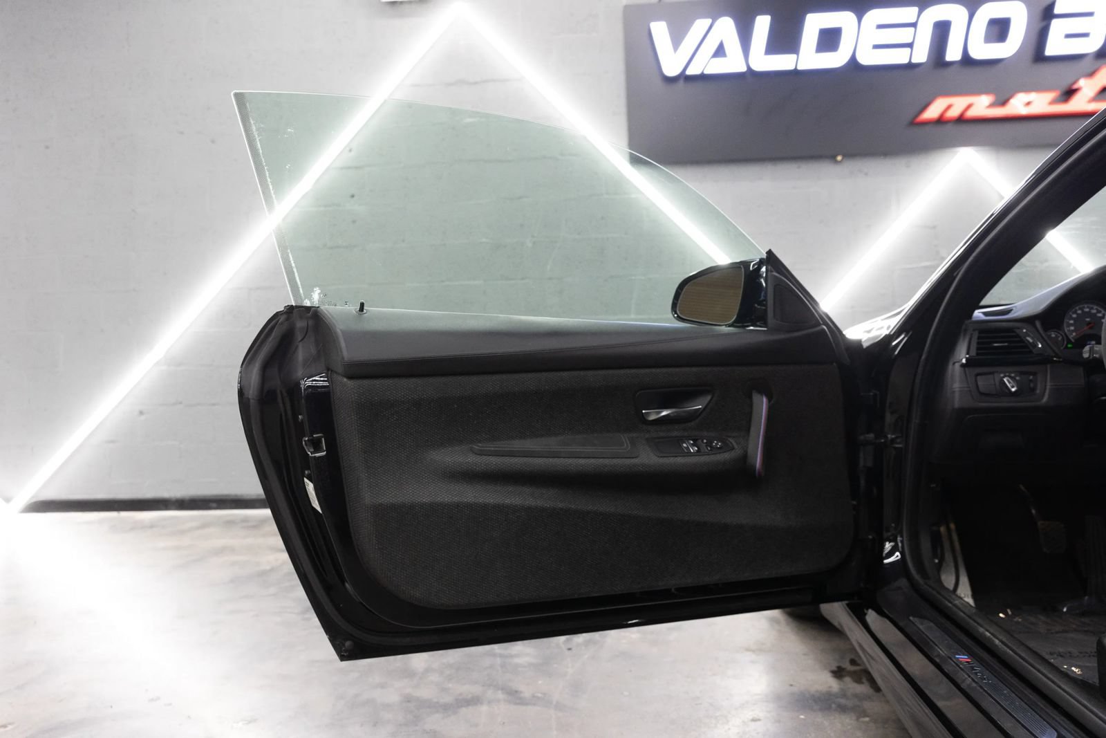 Used 2019 BMW M4 CS w/ Executive Package RWD image 44