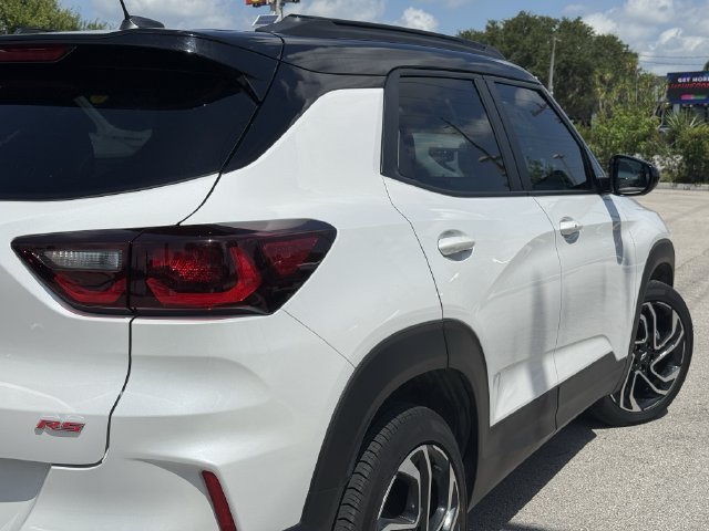 Used 2025 Chevrolet TrailBlazer RS w/ Convenience Package FWD image 8