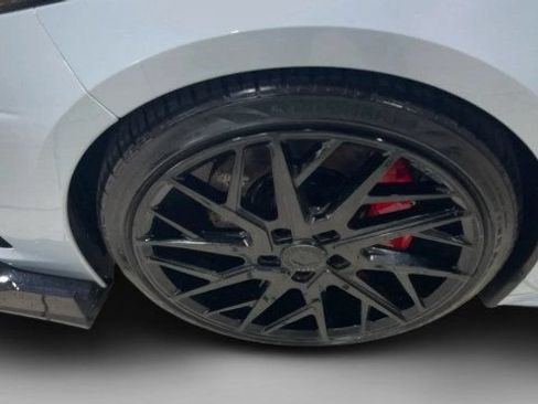 Used 2023 Chevrolet Corvette Stingray Premium Conv w/ Z51 Performance Package RWD image 6