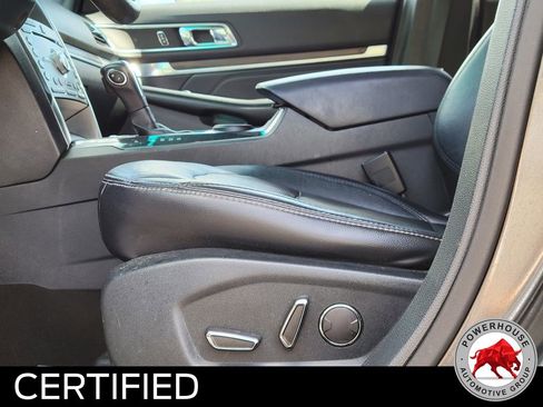 Used 2018 Ford Explorer Limited image 24