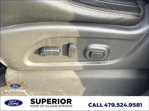 Used 2020 Nissan Titan PRO-4X w/ Pro-4x Convenience Package image 19